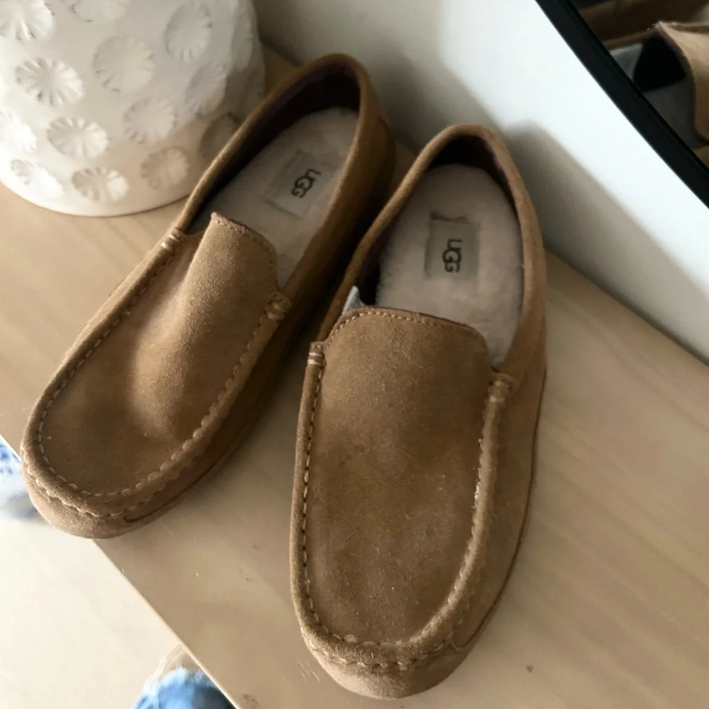 UGG Men's Alder Suede Loafer Slippers Chesnut Brown Size 10